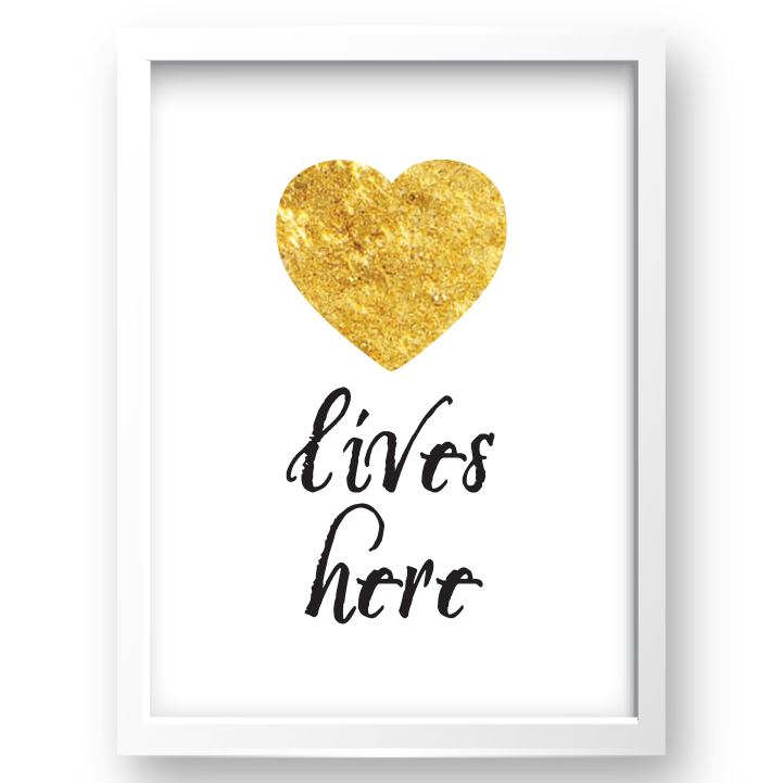 Free Printable Love Lives Here 2 from @pinkimonogirl for a gallery wall